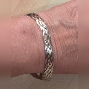 STERLING SILVER 925 VINTAGE BRAIDED HERRINGBONE BRACELET. 8.88 GRAMS